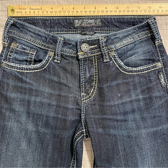 Silver Natsuki Women's Dark Wash Bootcut Denim Blue Jeans W26 L32.5 - Picture 2 of 11